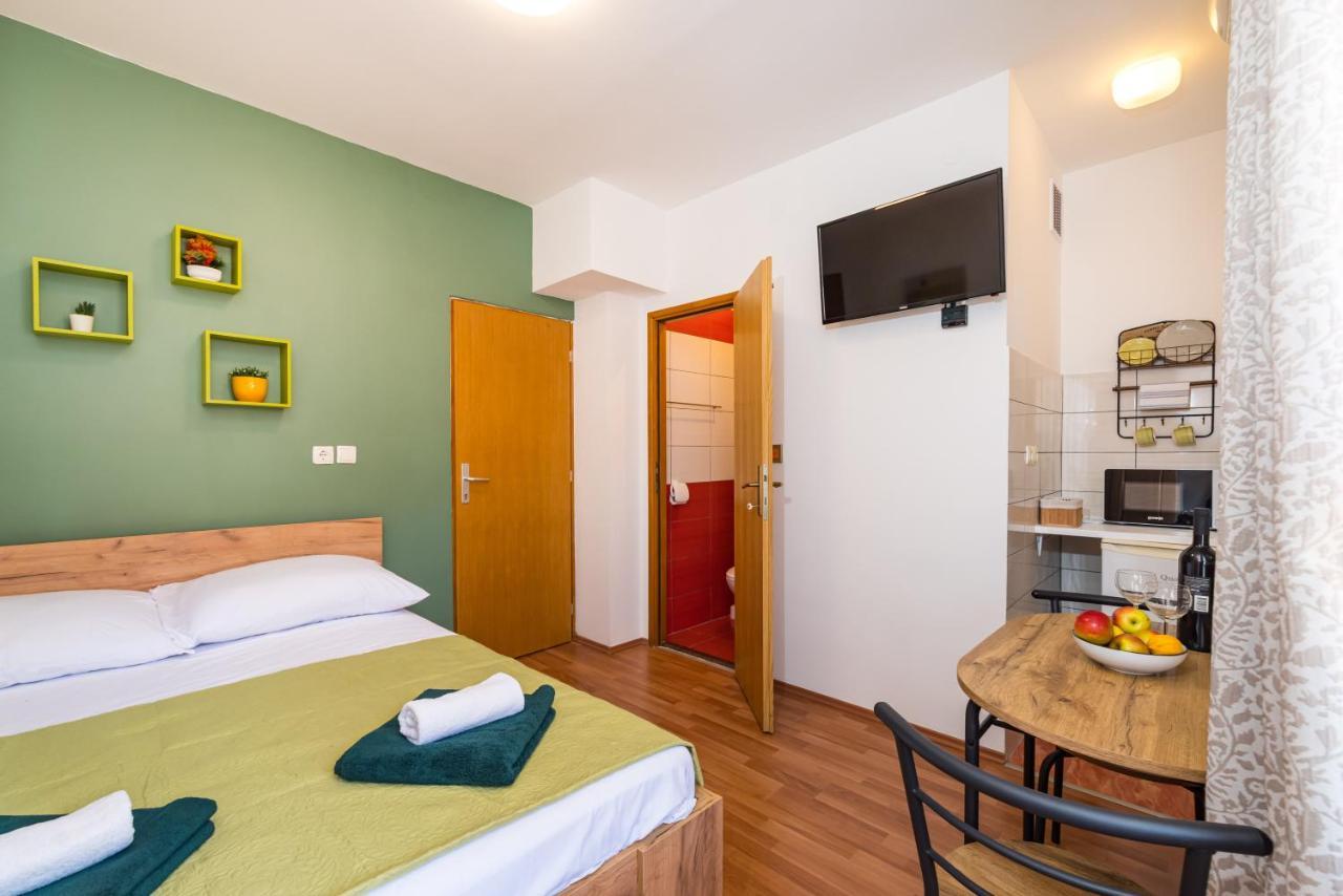 Studio And Rooms Zadar City Wall Екстериор снимка