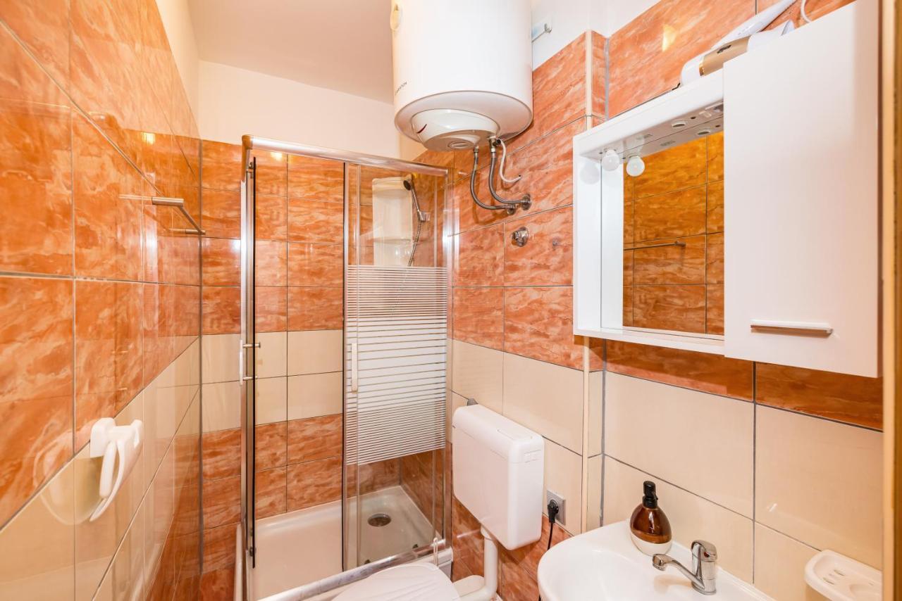 Studio And Rooms Zadar City Wall Екстериор снимка