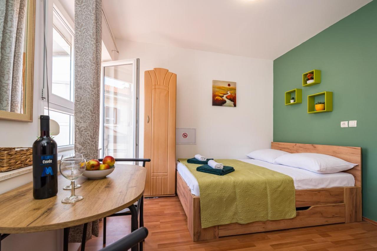 Studio And Rooms Zadar City Wall Екстериор снимка
